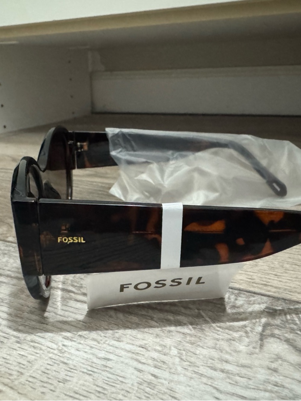 Fossil Tortoise Cat Eye Sunglasses Style X82663 UV Protected NWT - Picture 4 of 8